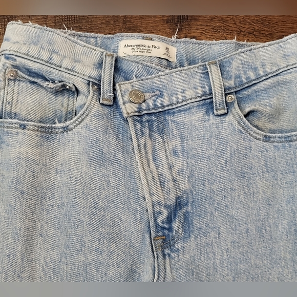 Abercrombie & Fitch Blue 90's Straight Ultra High Rise Jeans Crossover- Size 25 - Picture 5 of 9